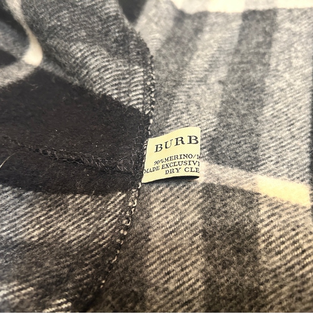 Burberry Plaid Cape with Hood. Bought at London Burberry store - Picture 9 of 12